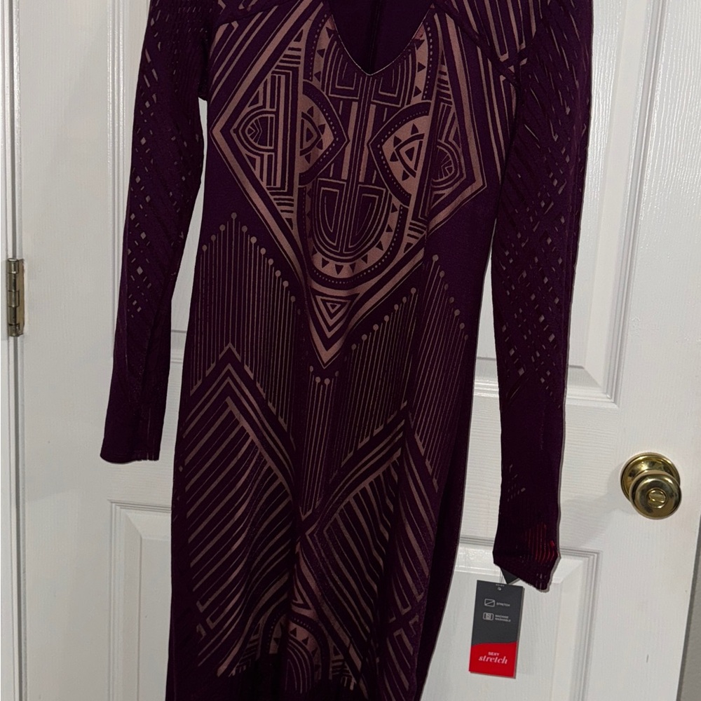 BOLD elements Long Sleeve Dress in Deep Purple with Geometric Design